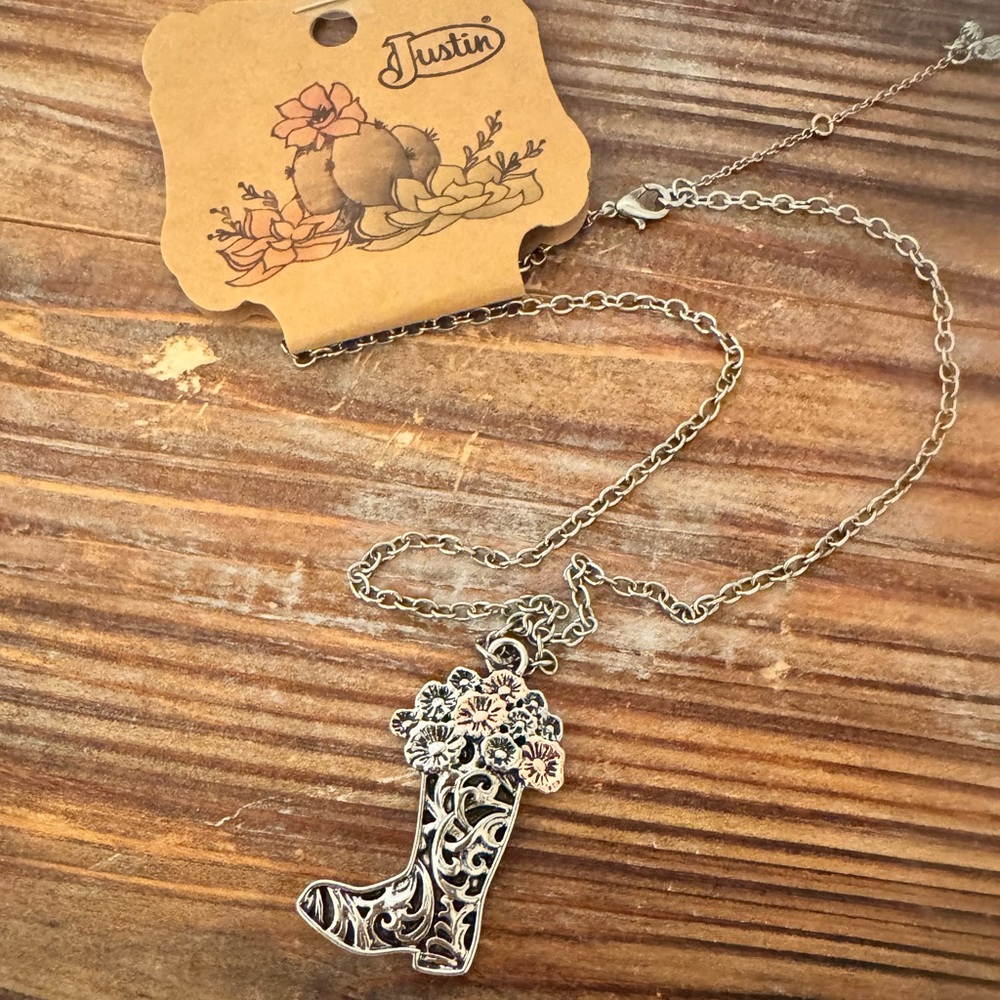 Justin Boots Boho Western Silvertone w/mixed metal Boot charm Necklace NWT